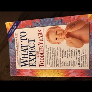 BOOK “WHAT TO EXPECT-THE TODDLER YEARS” SOFTCOVER